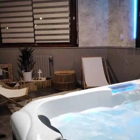 Au Bord De La Moselle Apartamento *